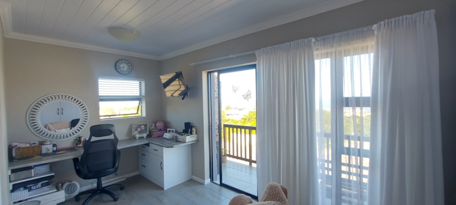 5 Bedroom Property for Sale in Dana Bay Western Cape